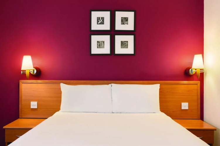 Days Inn by Wyndham Peterborough