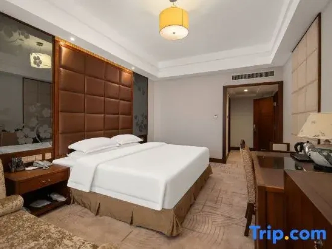 Deluxe Double Suite