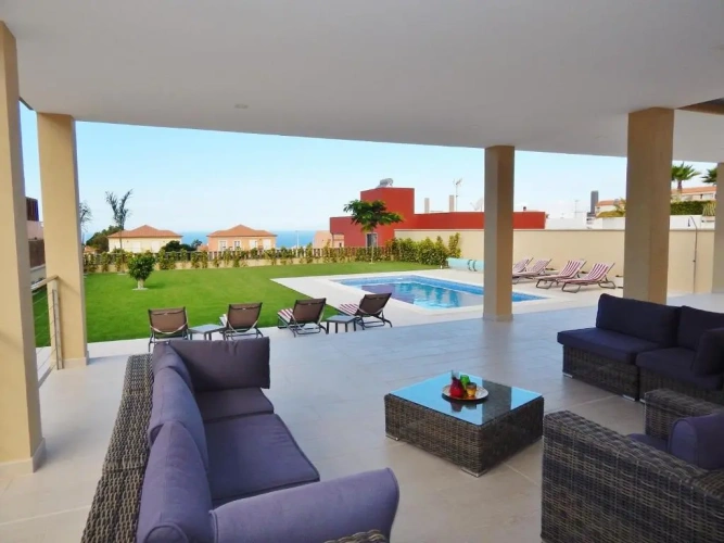 Villa