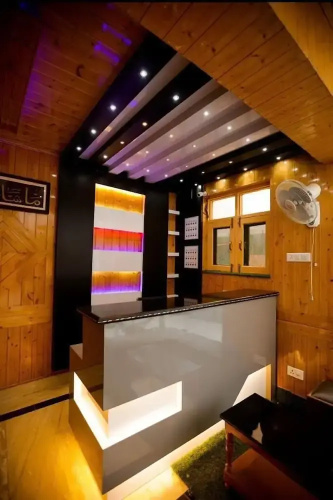 Seven Hills Hotel Srinagar