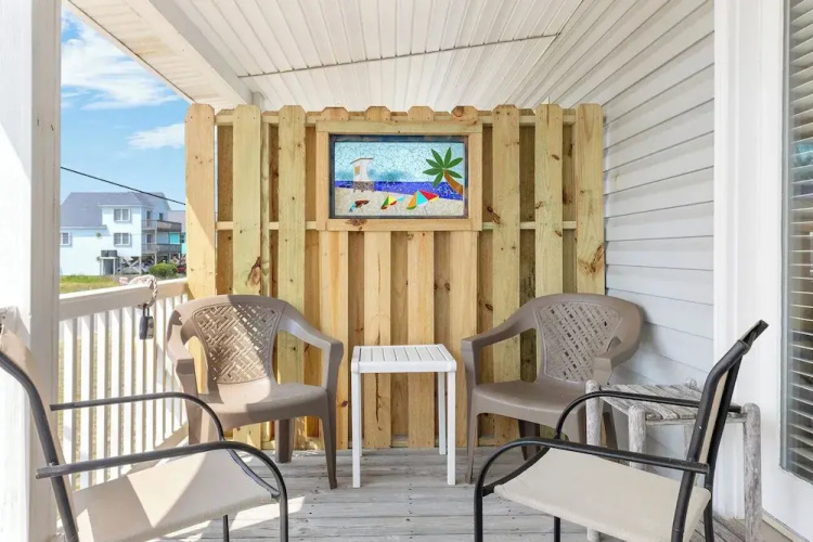 Catch A Wave by Topsail Realty
