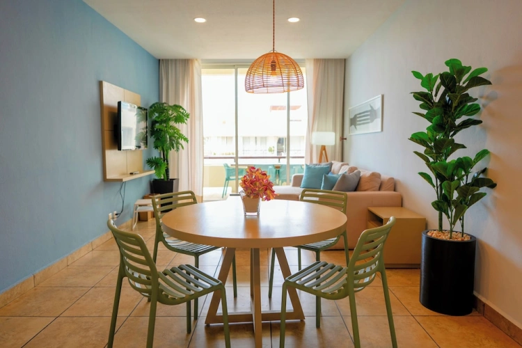 1 Bedroom Suite with balcony