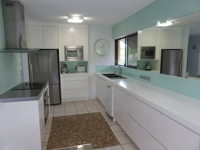 2 Bedrooms Family Apartment with partial ocean view