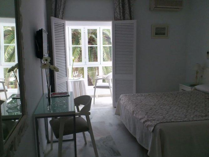 Hostal Alameda