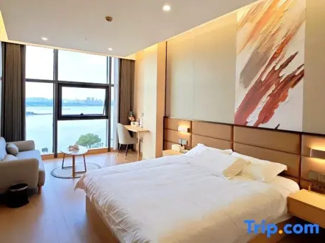 Standard Double room with river view