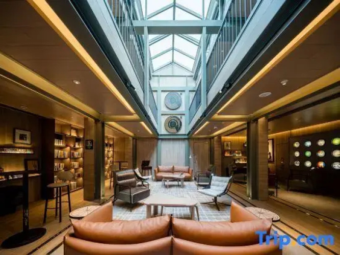 Atour Hotel