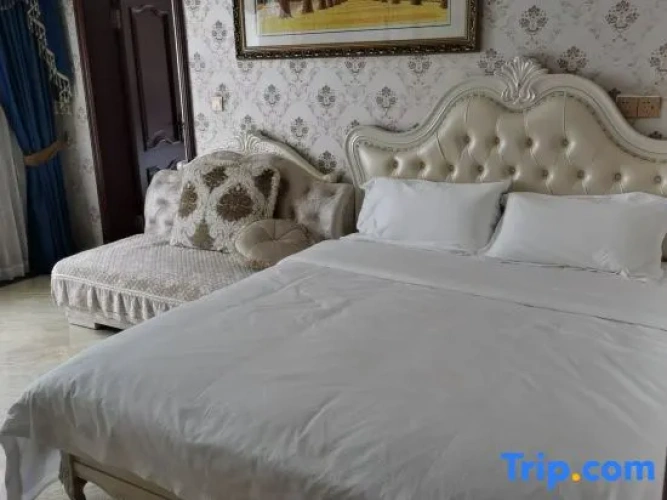 Deluxe Family Suite