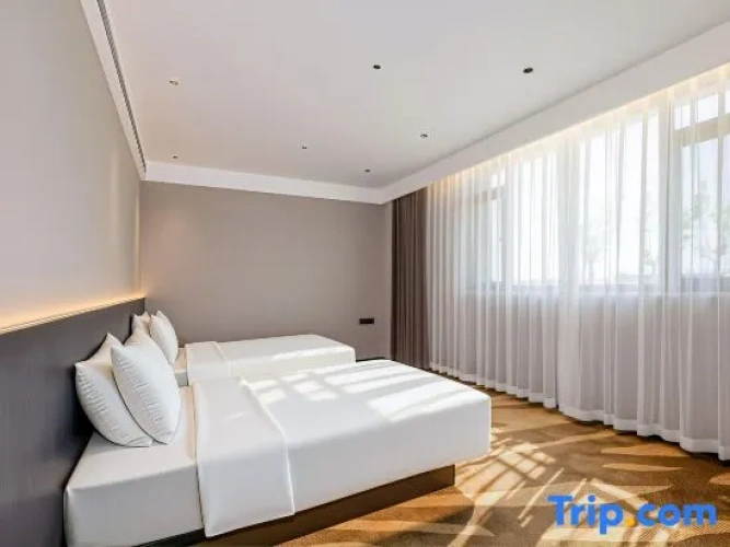 Premium Twin room with garden view