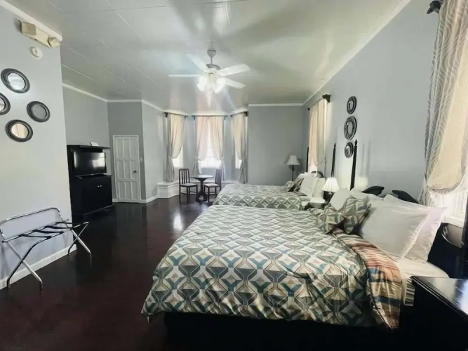 Deluxe Quadruple room