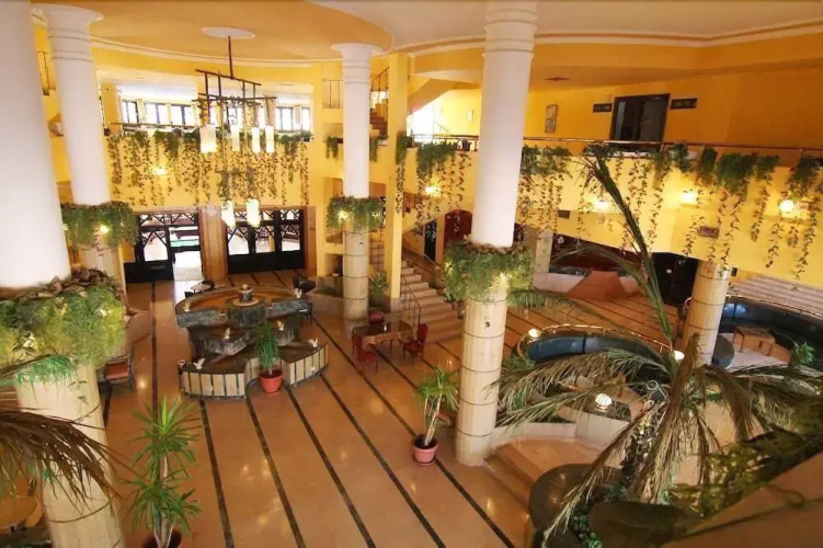 Desert Inn