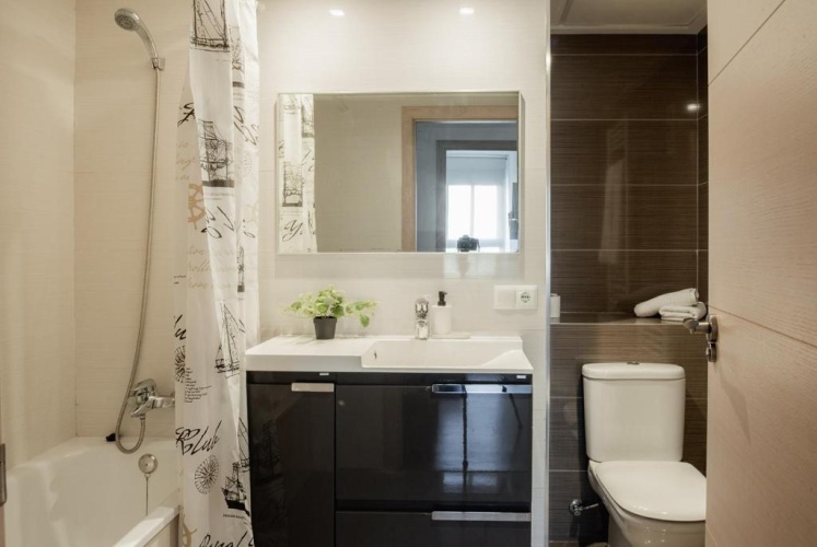 3 Bedrooms Apartment