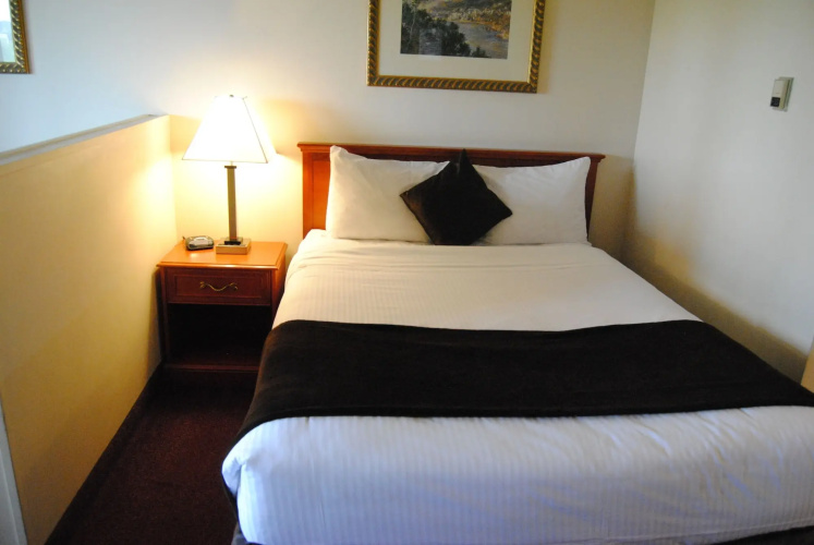 Economy Inn