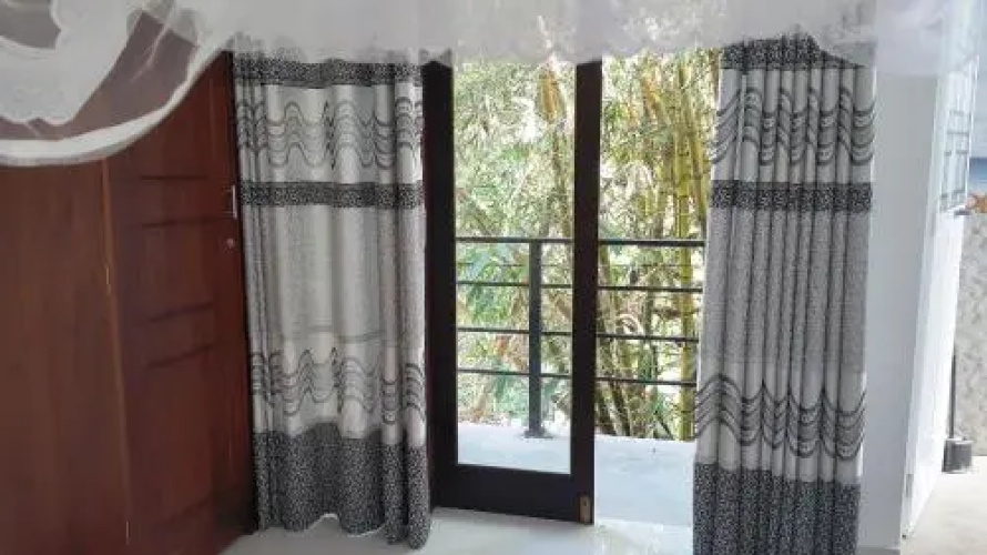 Era Holiday House