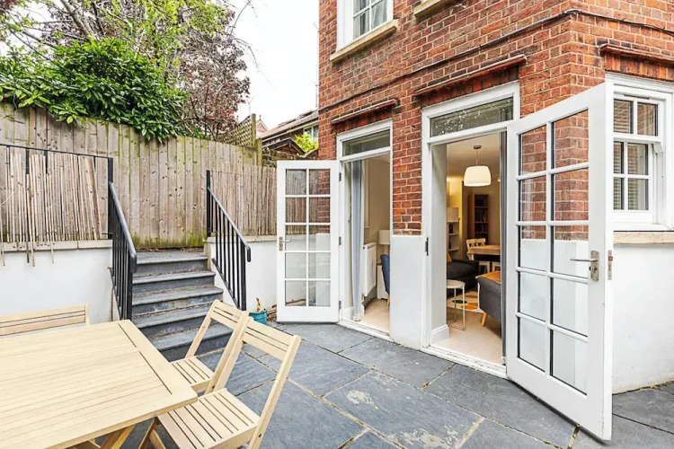 Charming and Modernised Edwardian Flat