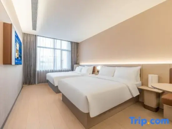 Deluxe Family Suite