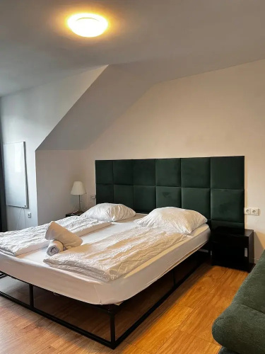 Simple 2BR Apt Near Meidling Station
