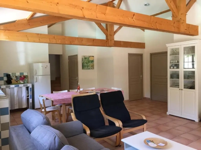 4 Bedrooms Cottage