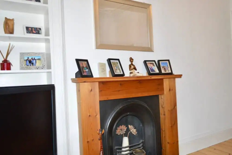 Modern and Bright 1 Bed Flat Near Leith