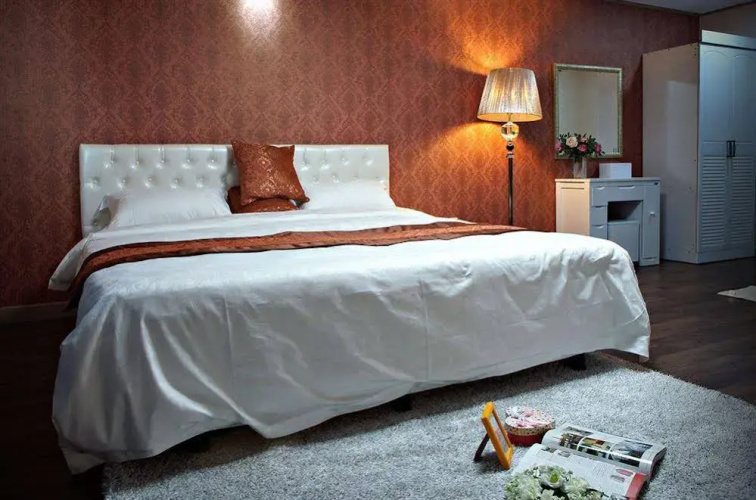 Orange Hotel