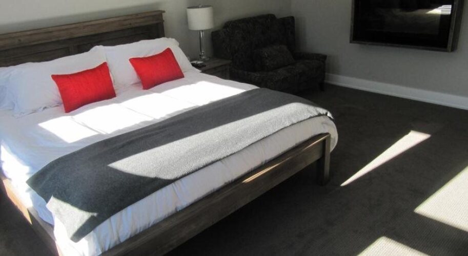 Sequel Inn CreemoreOver view