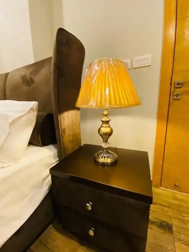 Holidazzle Serviced Appartment