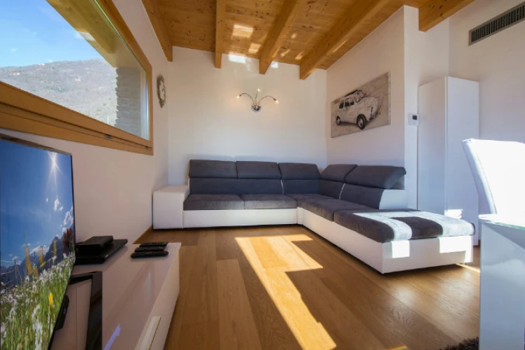 Paradiso del Lago B1