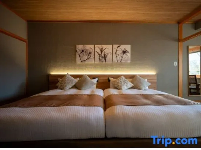 Standard room with lake view