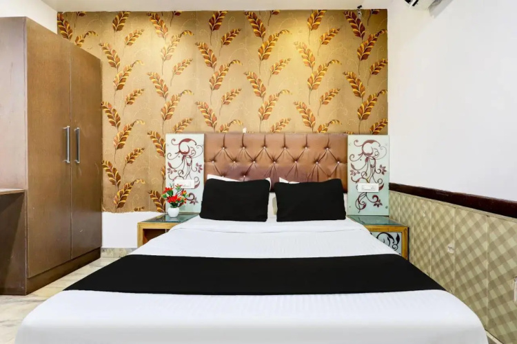 Hotel Saffron