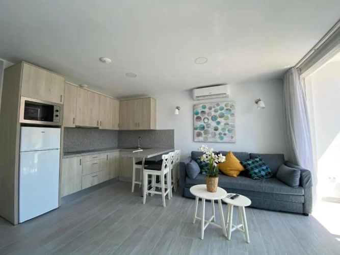 2 Bedrooms Apartment