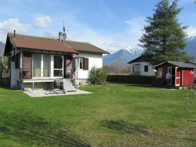 2 Bedrooms Cottage