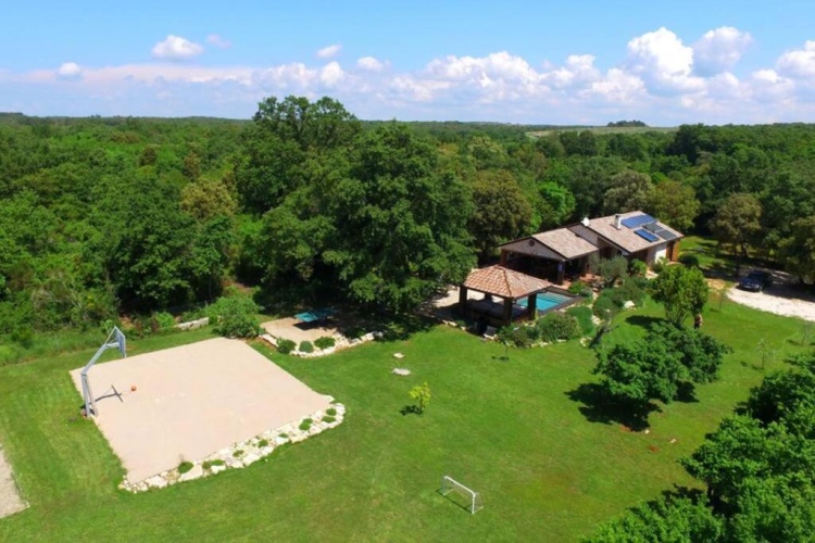 3 Bedrooms Villa