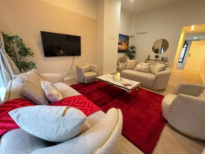 Grand Apartment