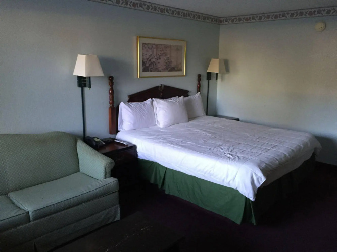 Budget Inn