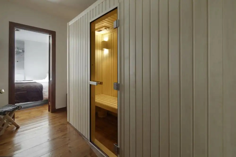 Esquiros by FeelFree Rentals