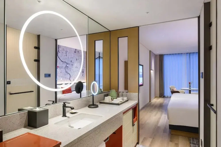 Superior Twin room with city view