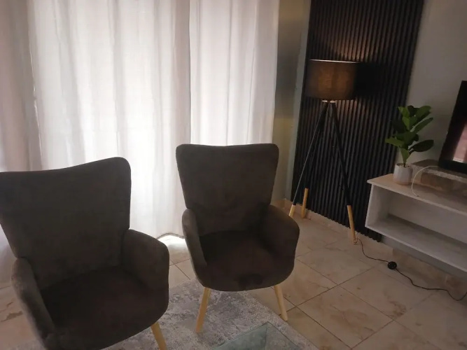 Rustenburg Cozy Apartment With Private Entrance & BBQ
