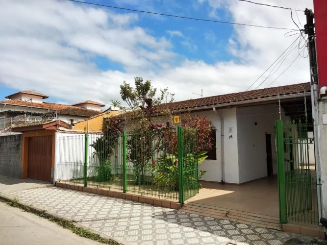 2 Bedrooms Cottage