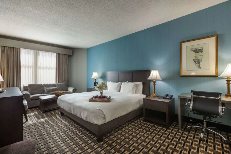 Inn at the Colonnade Baltimore - a DoubleTree by Hilton