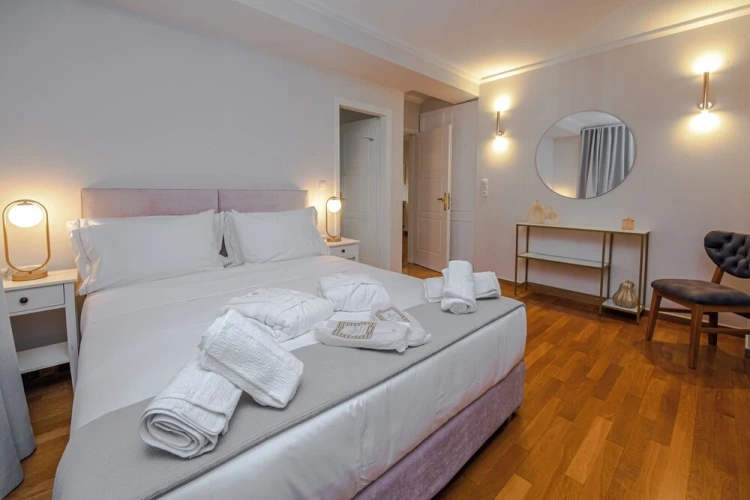 Suite with balcony