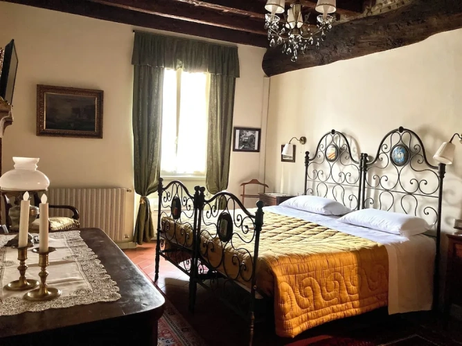 2 Bedrooms Standard Family room with land view