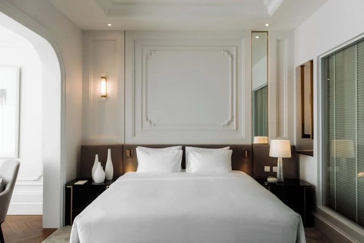 Deluxe Double Suite with city view