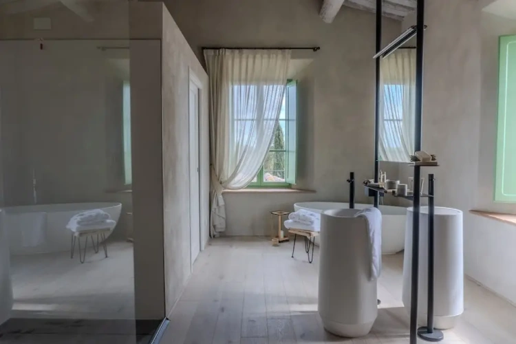 Luxury Suite with balcony and with garden view