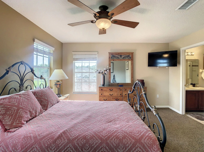 Fantastic 7 Bed 6 Bath in Prestigious Gated Comm