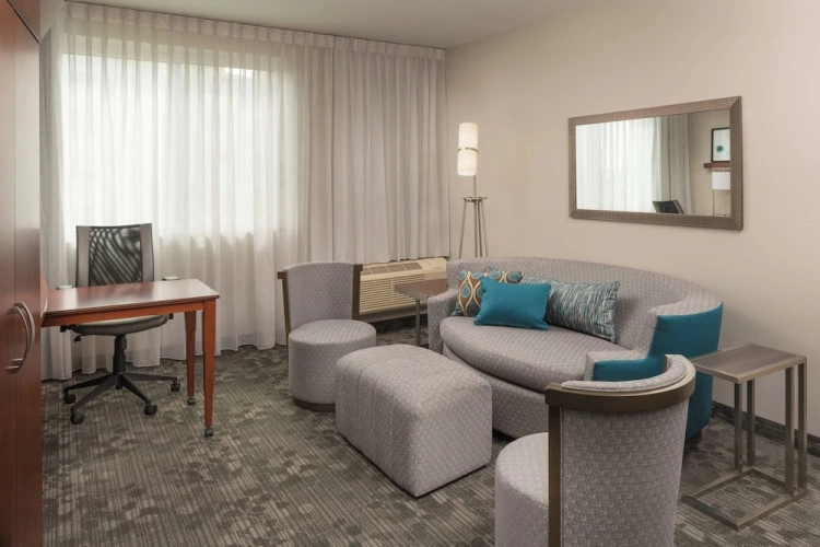 1 Bedroom Suite