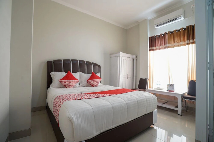 OYO 958 Penginapan Timur
