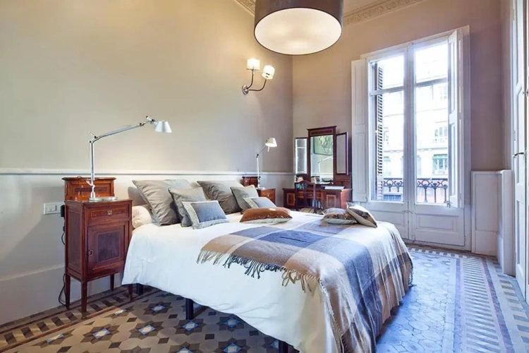 3 Bedrooms Apartment