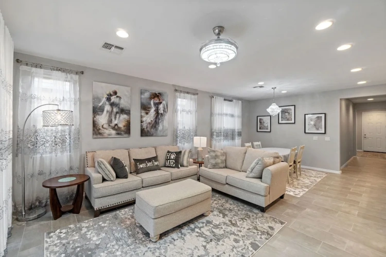 4 Bedrooms Cottage