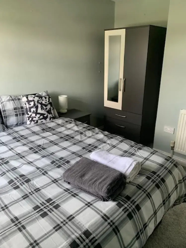 Impeccable 3-bed House in Birmingham