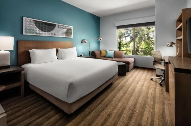 Double Den Guestroom