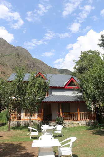 Boho Grove Cafe and Stay